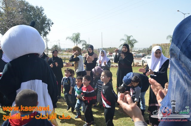 فيديو: صف الفراشات يطير كالفراشات في احضان منتزه عبد الكريم قاسم 